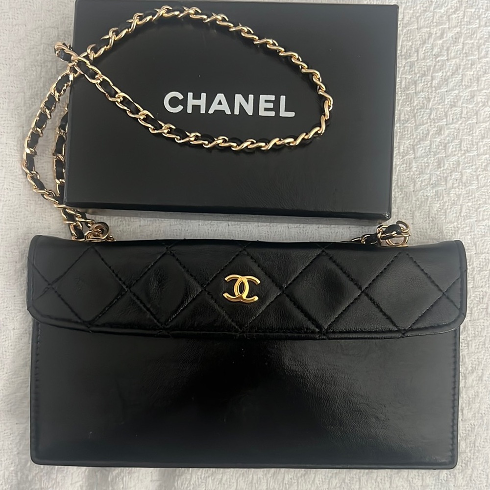 Authentic CHANEL Lambskin Flap Wallet on Chain WOC
